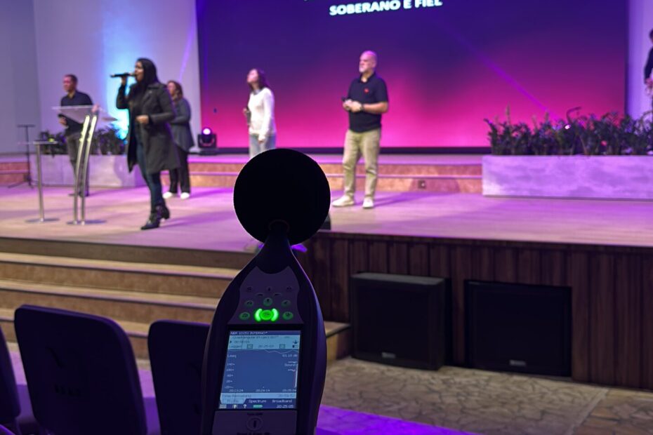 Medição acústica para realização de projeto da Igreja do Evangelho Quadrangular de São Paulo,SP.