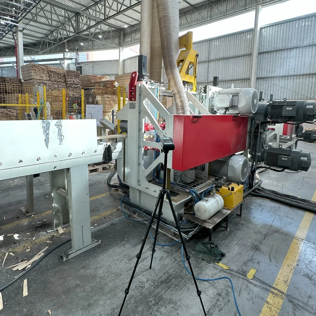 Projeto acústico industrial de uma indústria de processamento de madeira