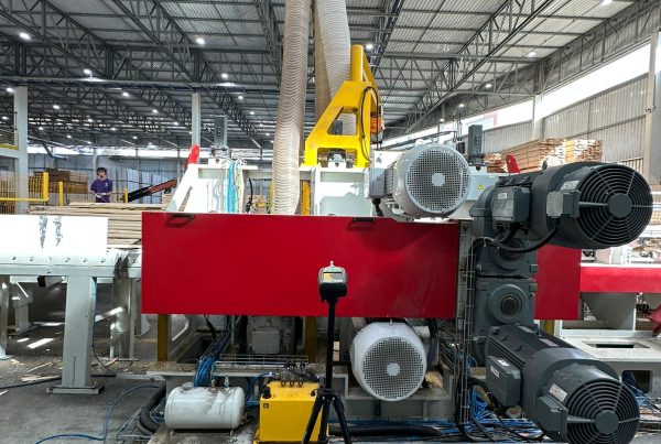 medição de ruído de equipamento de beneficiamento de madeira