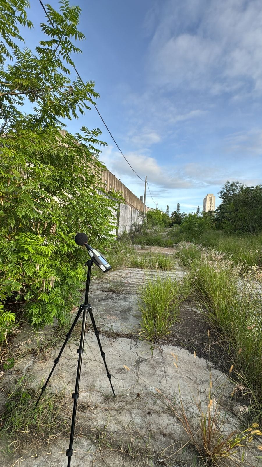 Realização de medições acústicas no local de implementação do empreendimento